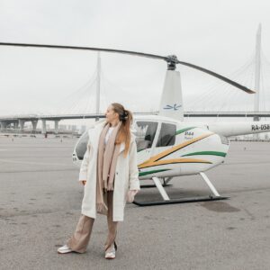 Robinson R44 в составе группы